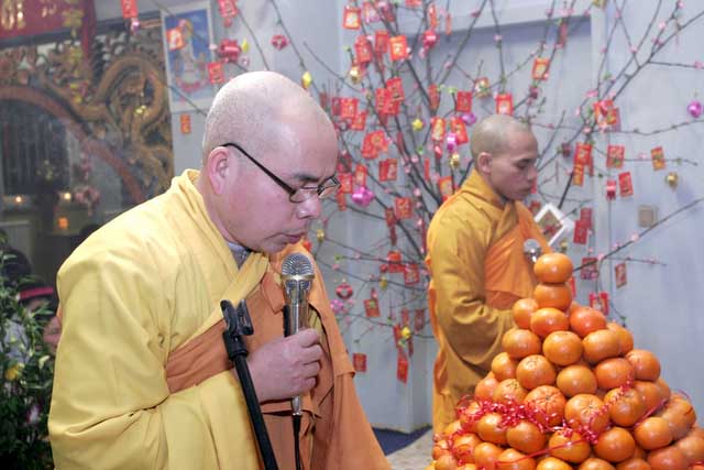 01 385150146 Đức: Chùa Phổ Đà Berlin hân hoan đón mừng năm mới *** GĐPT Đức Tâm gdptductam.com
