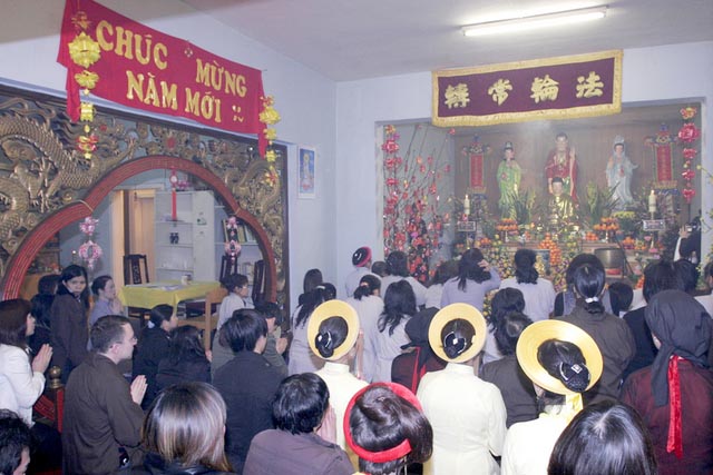 06 364331054 Đức: Chùa Phổ Đà Berlin hân hoan đón mừng năm mới *** GĐPT Đức Tâm gdptductam.com