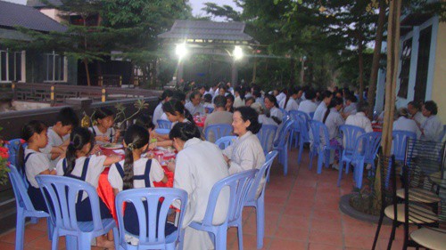 Tp Hcm Khoa Tu Chanh Niem Chua Lien Tri