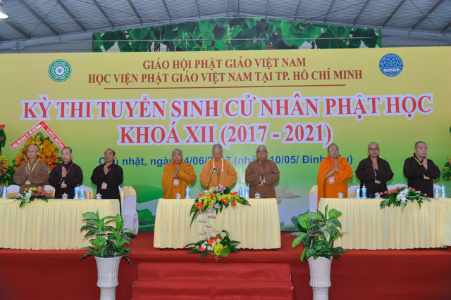 TP.HCM: 752 Tăng Ni tham dự Kỳ thi tuyển sinh cử nhân Phật học khóa XII