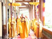 HT. Phó Pháp chủ giảng tại hạ trường Bình Dương