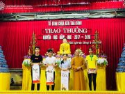 Thái Bình: Tổ Đình Chùa Keo trao quà khuyến học năm học 2017 – 2018