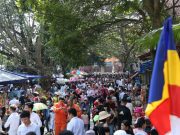 Bắc Ninh: Hàng vạn người đến tham dự Lễ Hội Khán Hoa Mẫu đơn tại chùa Phật Tích