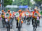 TP.HCM: Thanh niên đạp xe diễu hành đón mừng Vesak LHQ 2019