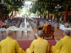 Hà Nội: Các bạn trẻ chia tay khóa tu mùa hè “Theo Phật, con an vui” tại chùa Bằng