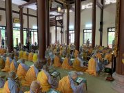 Chư ni Thừa Thiên Huế tụng Bồ tát giới trong lễ tang Trưởng lão HT Thích Trí Quang