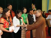 Yên Bái : Trao quà cho bà con vùng cao huyện Văn Chấn