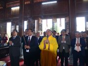 Hải Phòng: Lãnh đạo thành phố thăm, chúc tết và trồng cây lưu niệm tại chùa Long Hoa