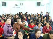 Hải Phòng: Chùa Vẽ tặng quà cho bệnh nhân khoa Thận Nhân Tạo bệnh viện Việt Tiệp