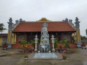 Dấu Ấn Phật Trong Một Ngôi Chùa Nhỏ