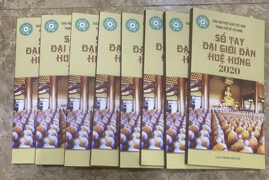 Sổ tay Đại Giới đàn Huệ Hưng