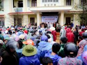 Ban Văn hoá PG. TPHCM, Ban Trị sự PG Q12, Tu viện Khánh An tặng quà tại Quảng Trị