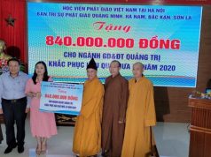 Thượng toạ Thích Thanh Quyết trao 2 tỷ đồng ủng hộ đồng bào miền Trung