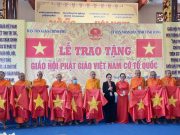 Trao cờ Tổ quốc tặng các chùa Phật giáo Nam tông Khmer Nam Bộ