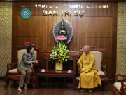 Chủ tịch Ủy ban MTTQVN TP.HCM Tô Thị Bích Châu đến thăm Trưởng lão Hòa thượng Thích Trí Quảng