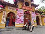 Các chùa tại Hà Nội đồng loạt đóng cửa dừng hoạt động tín ngưỡng để chống dịch Covid