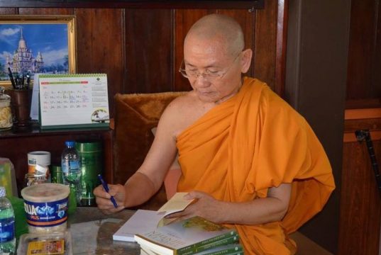 Đừng đi chùa vì mê tín, mong cầu