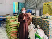 Bến Tre: Chùa Phước Hoà nhận quà giúp đỡ bà con nghèo từ Hội Pháp Hoa Ấn Quang TP.HCM