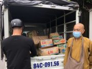 Trà Vinh: Chùa Vĩnh Phước tặng quà hộ nghèo hộ dân trong khu phong toả, cách ly y tế.