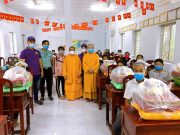 Trà Vinh: Tịnh Xá Ngọc Cầu tặng quà cho bà con nghèo mùa dịch bệnh Covid -19