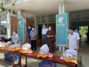 Trà Vinh: Chùa Phật Bửu trao tặng 100 phần quà và 500 suất ăn đến hộ nghèo
