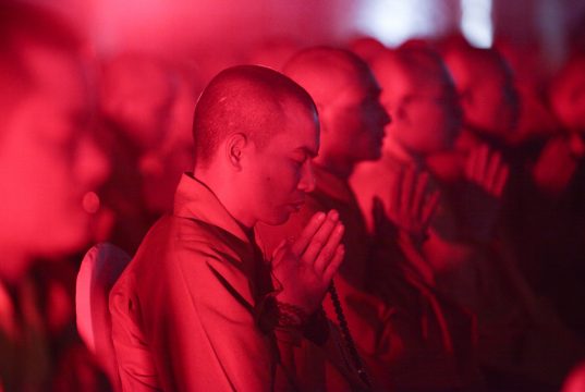 Các chùa, cơ sở tự viện trên cả nước thiết lập trai đàn và tụng kinh cầu siêu cho các bệnh nhân tử vong vì Covid-19.