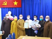 Ban Phật giáo người Hoa thành phố Hồ Chí Minh trao 500 túi an sinh cho người dân có hoàn cảnh khó khăn