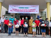 Phật giáo người Hoa TP Hồ Chí Minh trao tặng 500 “Túi quà Chữ thập đỏ” đến hộ dân có hoàn cảnh khó khăn do dịch Covid-19