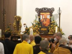 Thứ trưởng Bộ Nội vụ thay mặt Chính phủ viếng Thiền sư Thích Nhất Hạnh