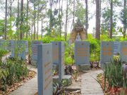 Đặc sắc vườn kinh Pháp cú khắc trên đá ở Vĩnh Long