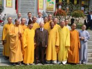Tổng Bí thư Nguyễn Phú Trọng dâng hương cầu nguyện Quốc thái dân an