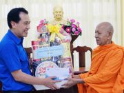 Hội Liên hiệp Thanh niên Việt Nam thăm, chúc Tết Chôl Chnăm Thmay tại Cần Thơ