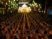 Hà Nội: Thiêng liêng Đêm hội hoa đăng kính mừng ngày Phật thành Đạo PL.2566 tại chùa Bằng