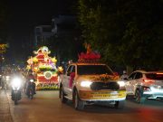 Hà Nội: Ban trị sự Phật giáo quận Hà Đông diễu hành xe hoa rước Phật kính mừng Phật đản PL.2567