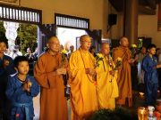 Đắk Lắc: Chùa Hoa Nghiêm Lễ hoa đăng tưởng niệm cho các nạn nhân tử nạn do thủy nạn và hỏa hoạn