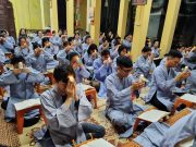 Hà Nội: Câu lạc bộ TTN Phật tử chùa Quán Sứ tụng kinh cầu nguyện cho các nạn nhân trong vụ cháy chung cư mini