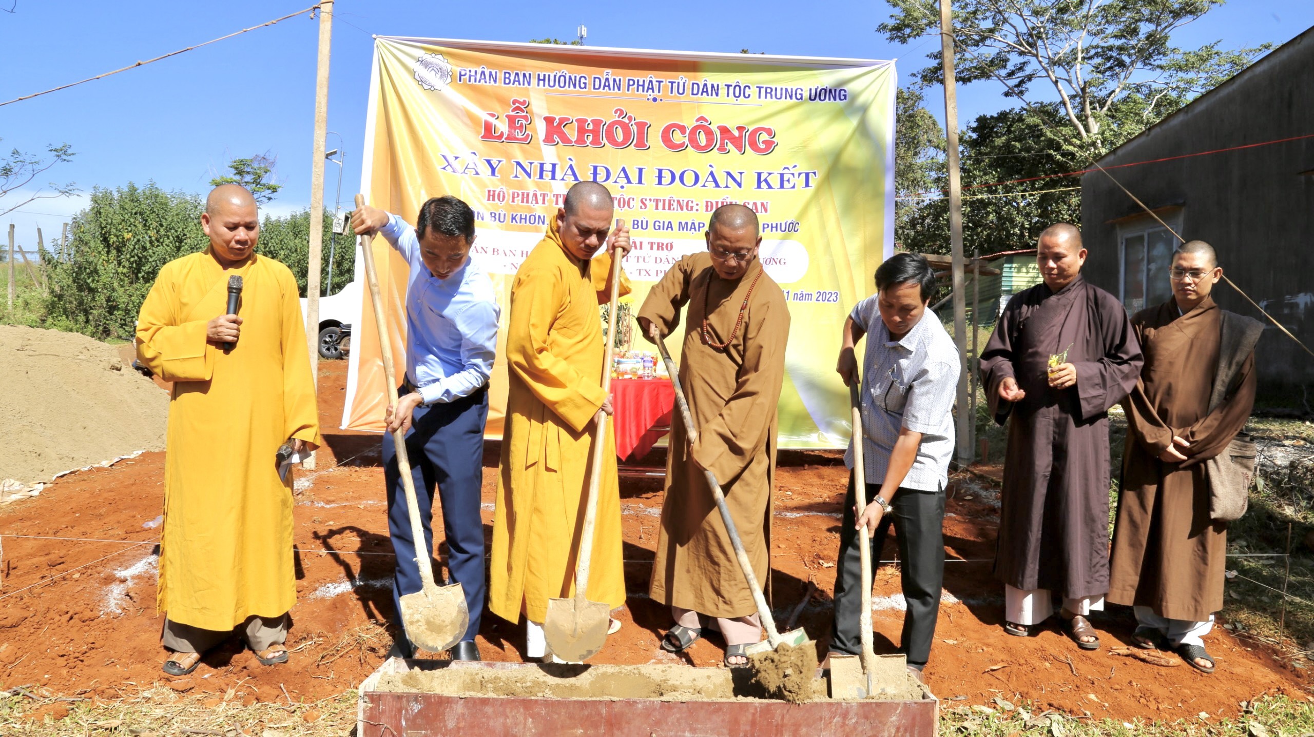 Phân Ban HDPT dân tộc TƯ GHPGVN xây nhà đại đoàn kết cho Phật tử dân tộc thiểu thứ 12