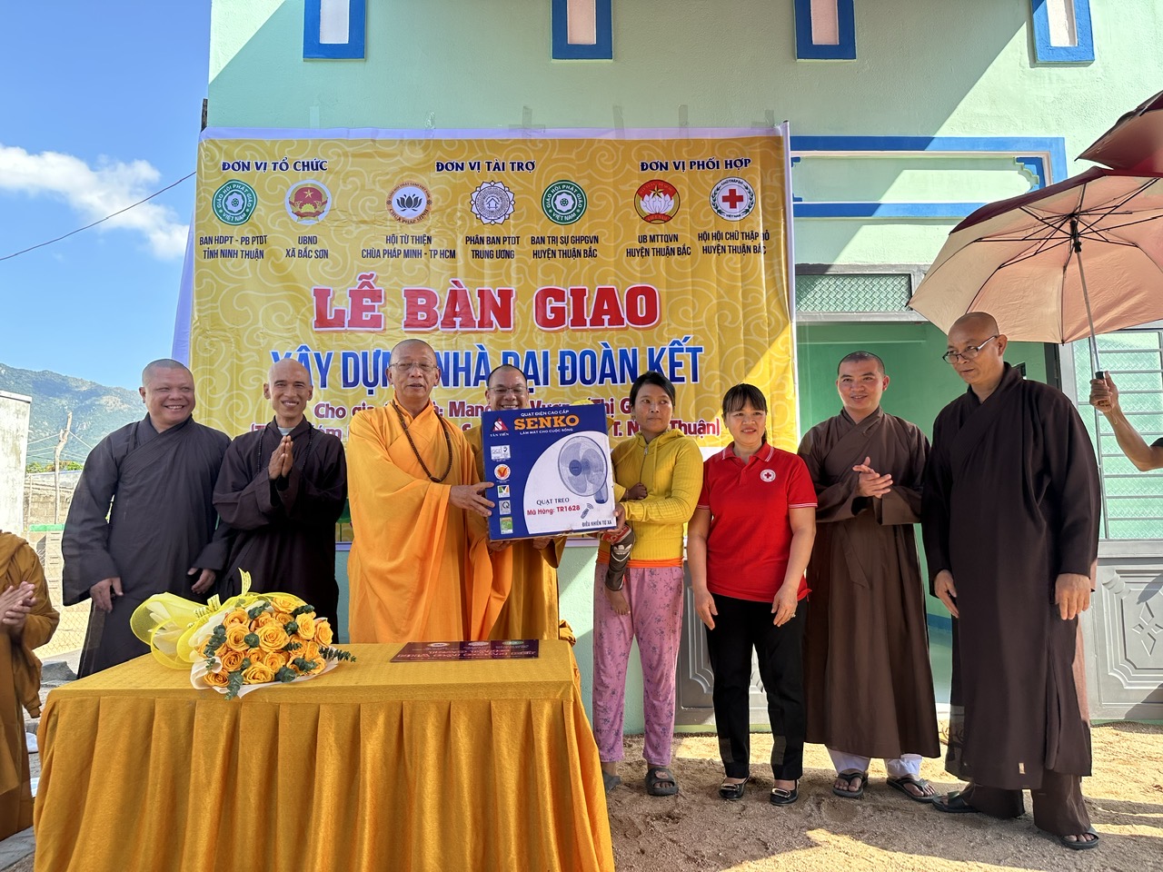Ninh Thuận: Phân ban PTDT TƯ bàn giao và khởi công xây dựng nhà đại đoàn kết
