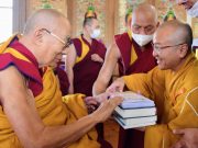 Đức Đạt La Lạt Ma viết lời giới thiệu sách “Chạm đến tim con” của thầy Nhật Từ