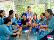 Thiền thất Bảo Quang tặng quà Tết cho các Mẹ VNAH tại huyện Củ Chi