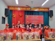 Hà Nội: Câu lạc bộ thanh thiếu niên Phật tử Quán Sứ phát quà Tết