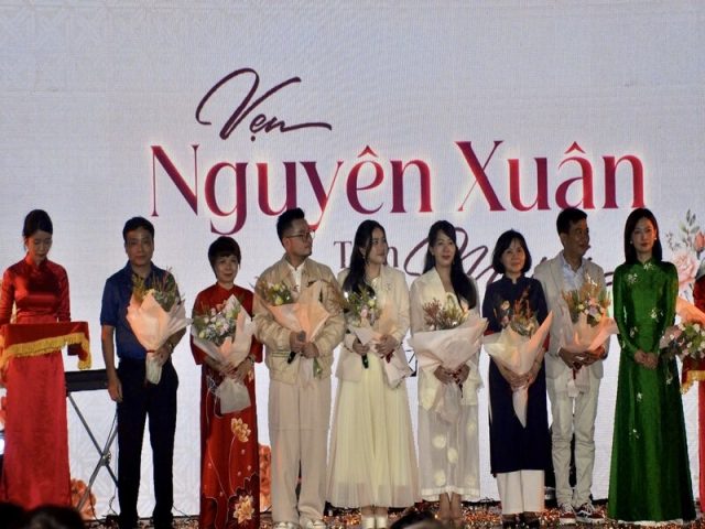 8F20CE34-EBEF-40E9-8D34-03F1AD0D9E8E