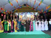 Hà Nội: Đêm văn nghệ và thắp nến hoa đăng tri ân cha mẹ tại chùa Thượng Khánh