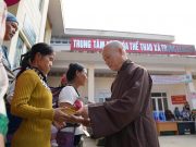 Khi Phật giáo mang yêu thương tới đồng bào Lào Cai bị ảnh hưởng bởi bão lũ