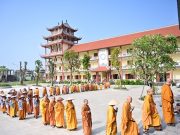 Hải Phòng: Trang nghiêm lễ Tạ pháp và ủng hộ đồng bào bị thiệt hại do lũ lụt tại trường hạ chùa Linh Sơn