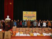 Lào Cai: Phân ban Phật tử Dân tộc TƯ trao tặng quà cho đồng bào nhân dân bị thiệt hại sau cơn bão số 3 Yagi tại xã Trì Quang huyện Bảo Thắng.