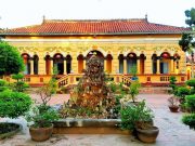 Độc đáo ngôi chùa cổ trăm tuổi nổi tiếng bên dòng Bình Thủy