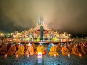 Vesak 2025: Thắp nến cầu nguyện hoà bình vào ngày 8/5/2025 tại núi Bà Đen