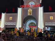 Ban Trị sự GHPGVN quận 1 diễu hành xe hoa mừng Phật đản