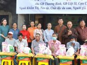 TP.HCM: Chùa Huyền Trang tặng quà nhân ngày Thương binh Liệt sĩ 27-7